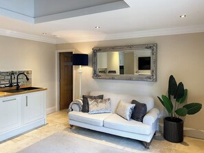 TV, fireplace - The White House Retreat (Worthing)