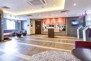 Reception - Premier Inn Newquay - Seafront (Newquay)
