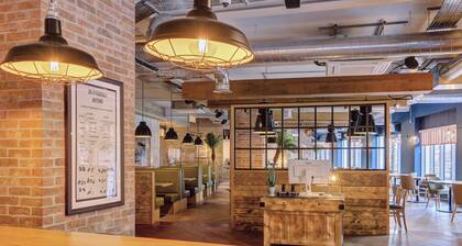 Premier Inn Portsmouth Dockyard