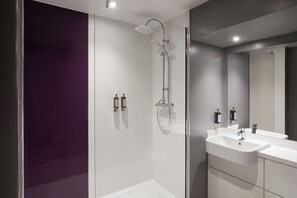 Dusche im Bad