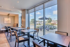 Restaurant - Premier Inn Scarborough - North Bay (Scarborough)