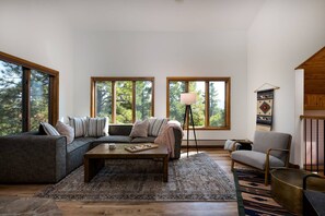 TV, fireplace - Chalet Hillside: Beautiful Mountain Home with Hot Tub, Beautiful Views, 5 Minutes to Uptown Pagosa! (Pagosa Springs)