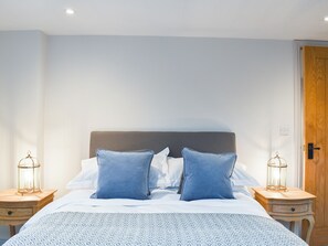2 bedrooms, free WiFi, bed sheets - The Old Stables 2 - UK35616 (Winterslow, near Salisbury)