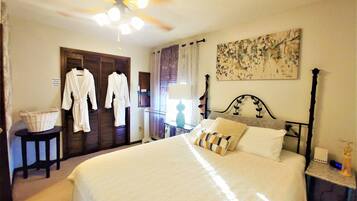 2 bedrooms, desk, iron/ironing board, free WiFi