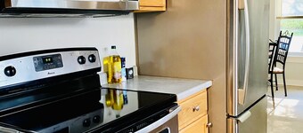 Cozy Home, Minutes from Killington! Washer/Dryer & Free Disney+/Peacock!