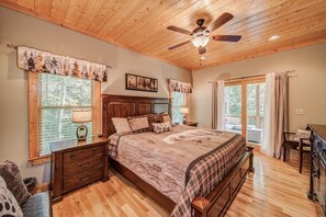 4 camere, una scrivania, ferro/asse da stiro, Wi-Fi gratuito