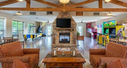 Lakeside Private Villa | 5-Hole Golf On-Site