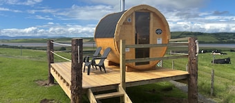 The Lazy Llama Shepherd Hut & Sauna
