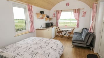 Studio | 1 kamar tidur, Wi-Fi gratis, dan seprai linen