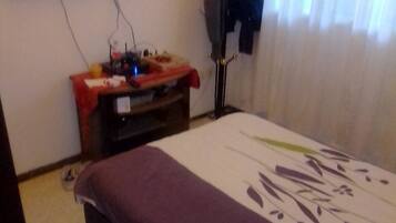 3 chambres, fer et planche Ă repasser, Wi-Fi gratuit, draps fournis