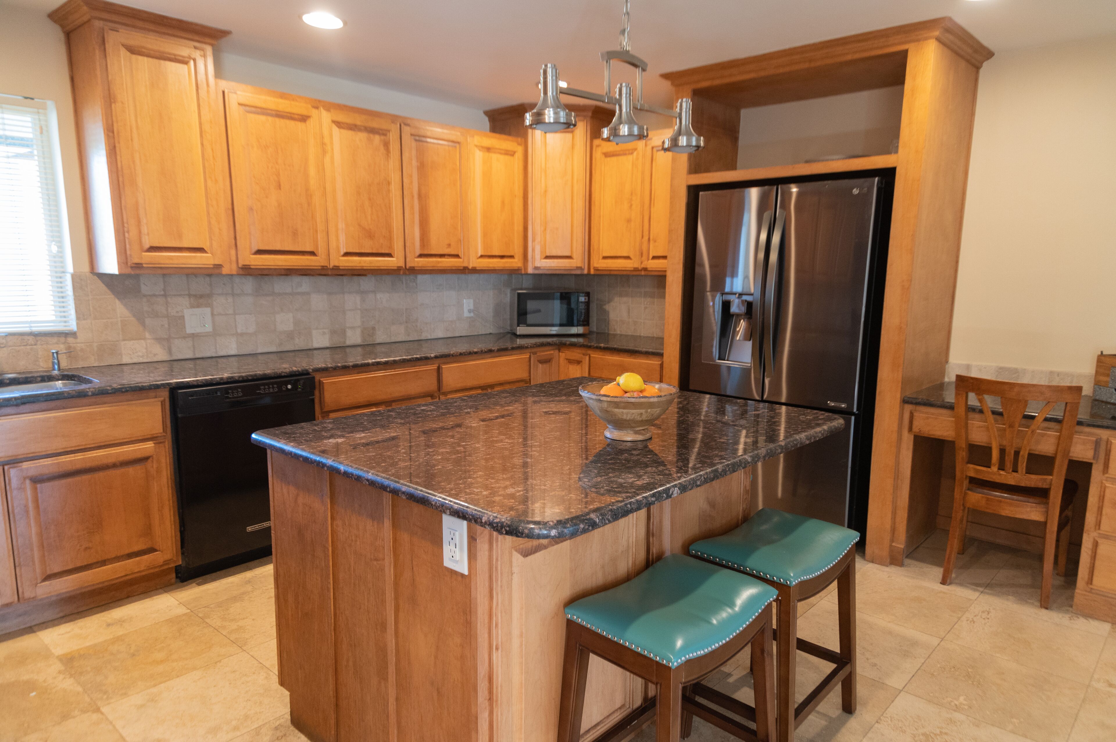 冰箱、微波炉、烤箱、炉灶