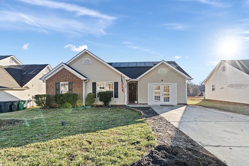 Cozy Home for Entire Family
