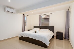3 chambres, fer et planche à repasser, Wi-Fi gratuit, draps fournis