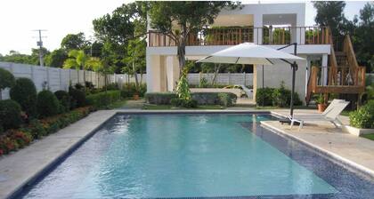 Nearby beaches, park, cinema, Mall, restaurants and more