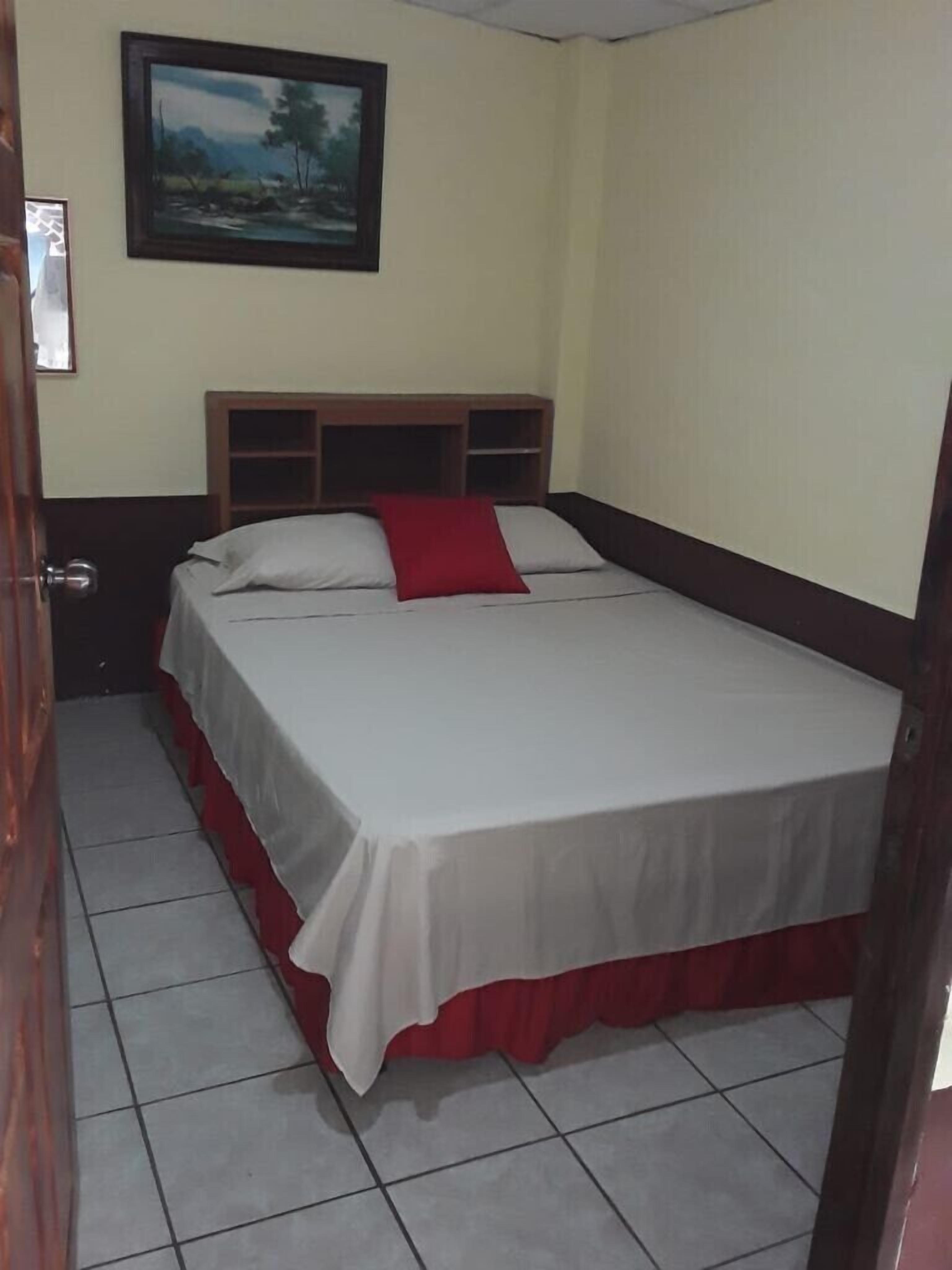 3 bedrooms, Internet