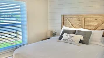 2 bedrooms, iron/ironing board, travel crib, free WiFi