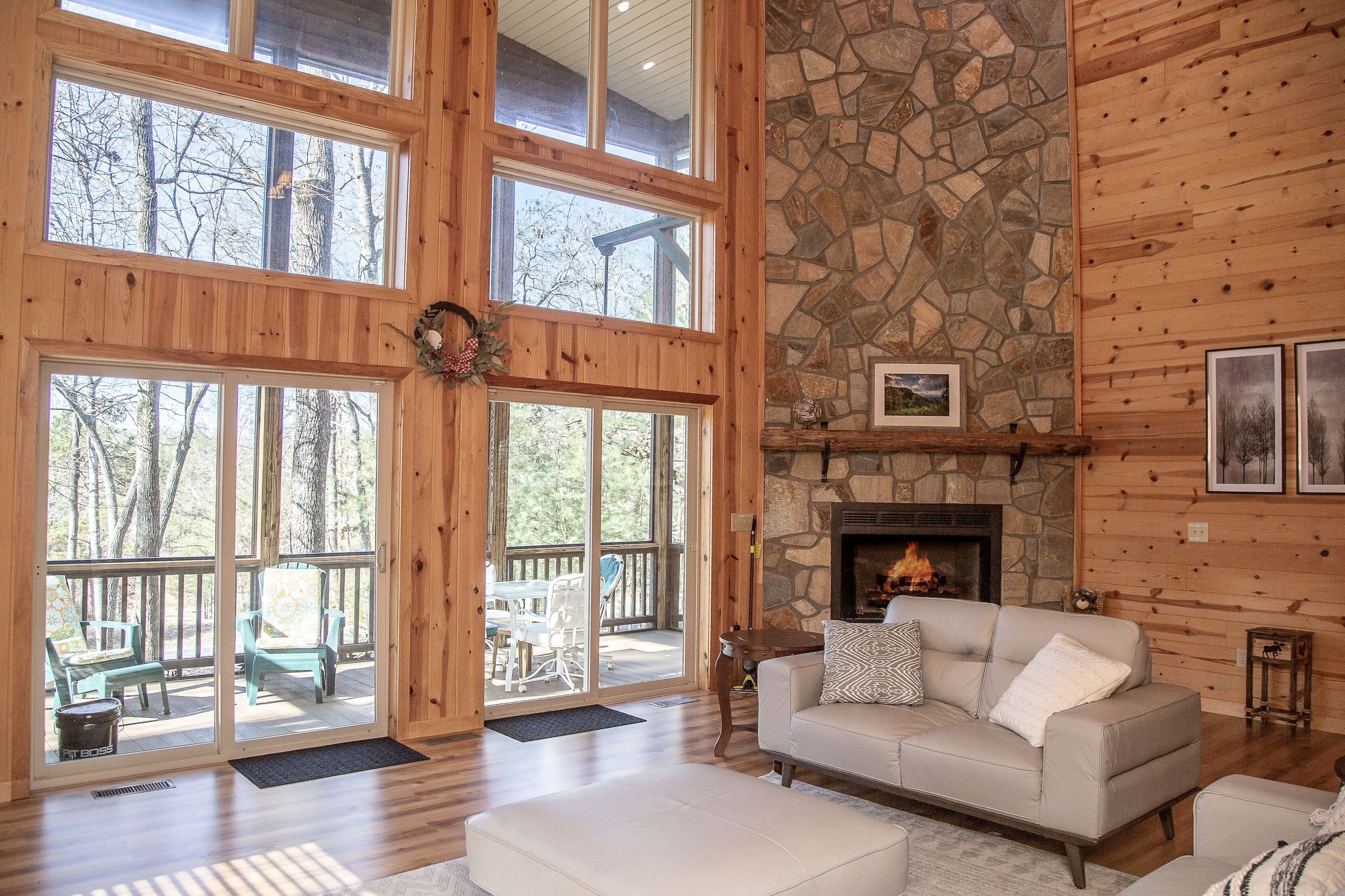 Smart TV, fireplace, offices, computer monitors