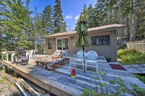 Outdoor dining - Cozy Cottage on Cat Cove w/ Wraparound Deck! (Stonington)