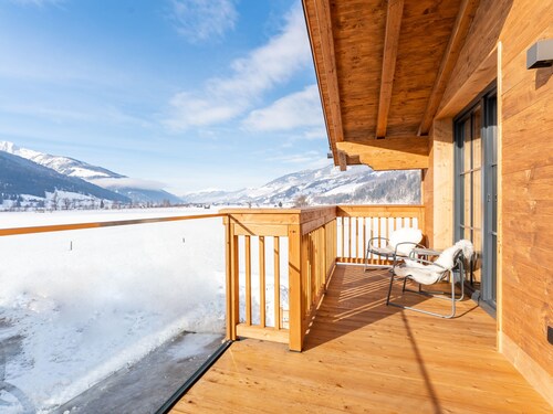 Chalet de luxe avec sauna et local à skis