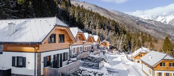 Luxury chalet with hottub, sauna and 4 terraces