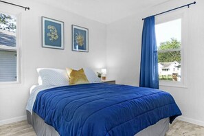 4 bedrooms, desk, iron/ironing board, WiFi