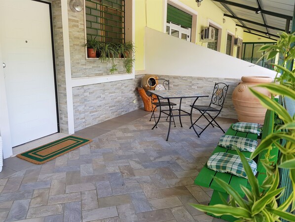 Outdoor dining - Appartamentino TERINA (Santa Eufemia Lamezia)