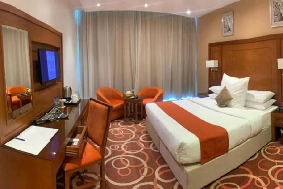Deluxe Double or Twin Room | Egyptian cotton sheets, premium bedding, pillowtop beds, in-room safe