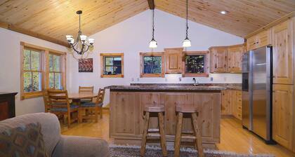 The Poppy, Fantastic Elk Ave Location!!!