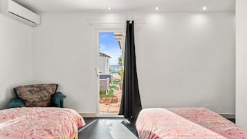 3 chambres, fer et planche à repasser, Wi-Fi gratuit, draps fournis