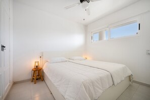 1 bedroom, iron/ironing board, WiFi (free), bed sheets - Apartment "Costabella Altea" with Mountain View, Pool, Wi-Fi, Garden & Terrace (Altea)
