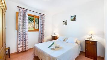 3 habitaciones, tabla de planchar con plancha y wifi gratis