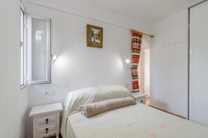 1 camera, ferro/asse da stiro, Wi-Fi gratuito, lenzuola
