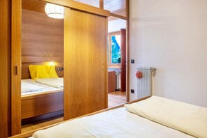 1 chambre, fer et planche à repasser, Wi-Fi gratuit, draps fournis