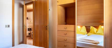 3 bedrooms, free WiFi, bed sheets