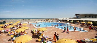 Bungalow in Rosolina near Sandy Beach