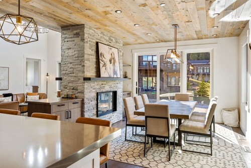 Ski-In/Ski-Out Cabin with Private Hot Tub and Mountain Views