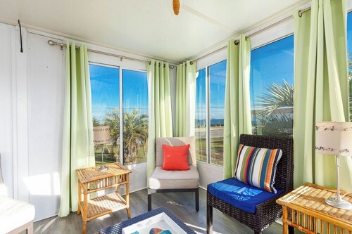 Water View & Access, Game Room~Sunrise~Beach~Kayak Fishing Sleeps 6