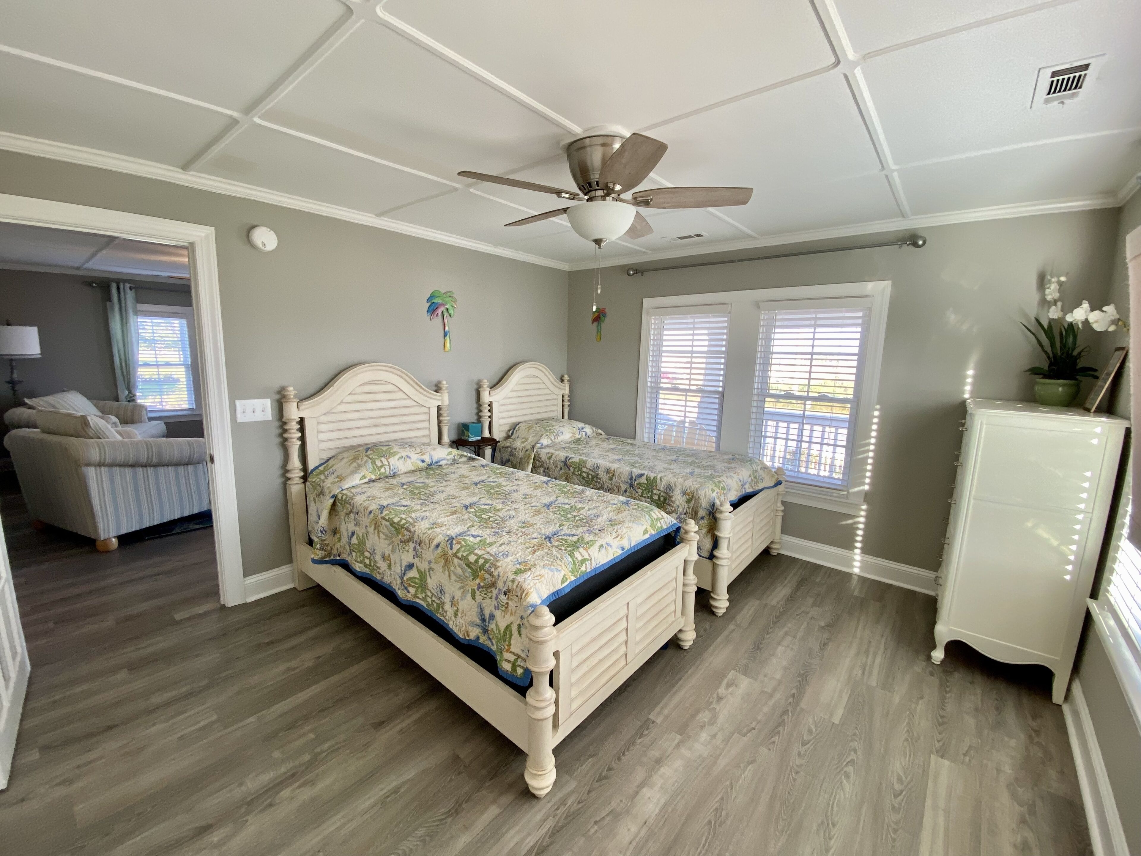 2 chambres, fer et planche à repasser, Wi-Fi gratuit, draps fournis