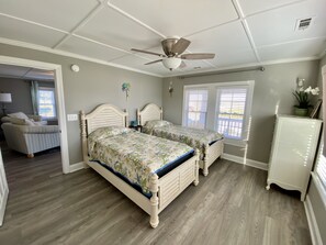 2 habitaciones, tabla de planchar con plancha y wifi gratis 