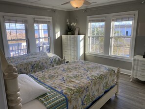 2 chambres, fer et planche à repasser, accès au Wi-Fi (inclus)