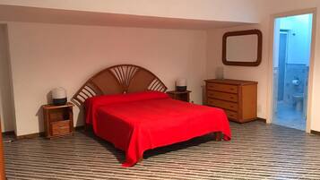 6 soveværelser, strygejern/strygebræt, gratis Wi-Fi, sengetøj