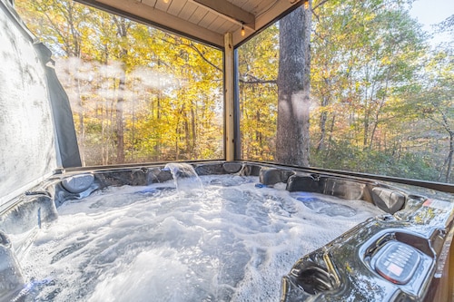 Lazy Bear Cottage | 3BR 3BA Creek Front Retreat | Game Room | Hot Tub | Creek