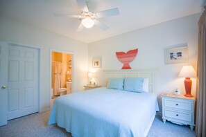 2 bedrooms, iron/ironing board, free WiFi, bed sheets - Nicely decorated & well maintained villa + Free Attraction Tickets! (North Myrtle Beach)