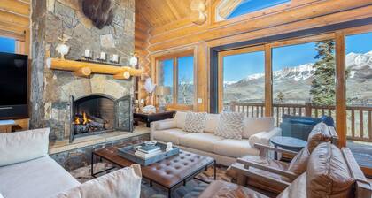 Amazing Days Lodge - 6 Bdrms, Ski In & Out, Epic Views, Hot Tub & Firepit!