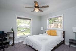 2 bedrooms, desk, iron/ironing board, travel cot