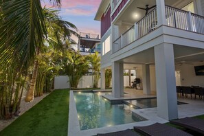 Et oppvarmet basseng