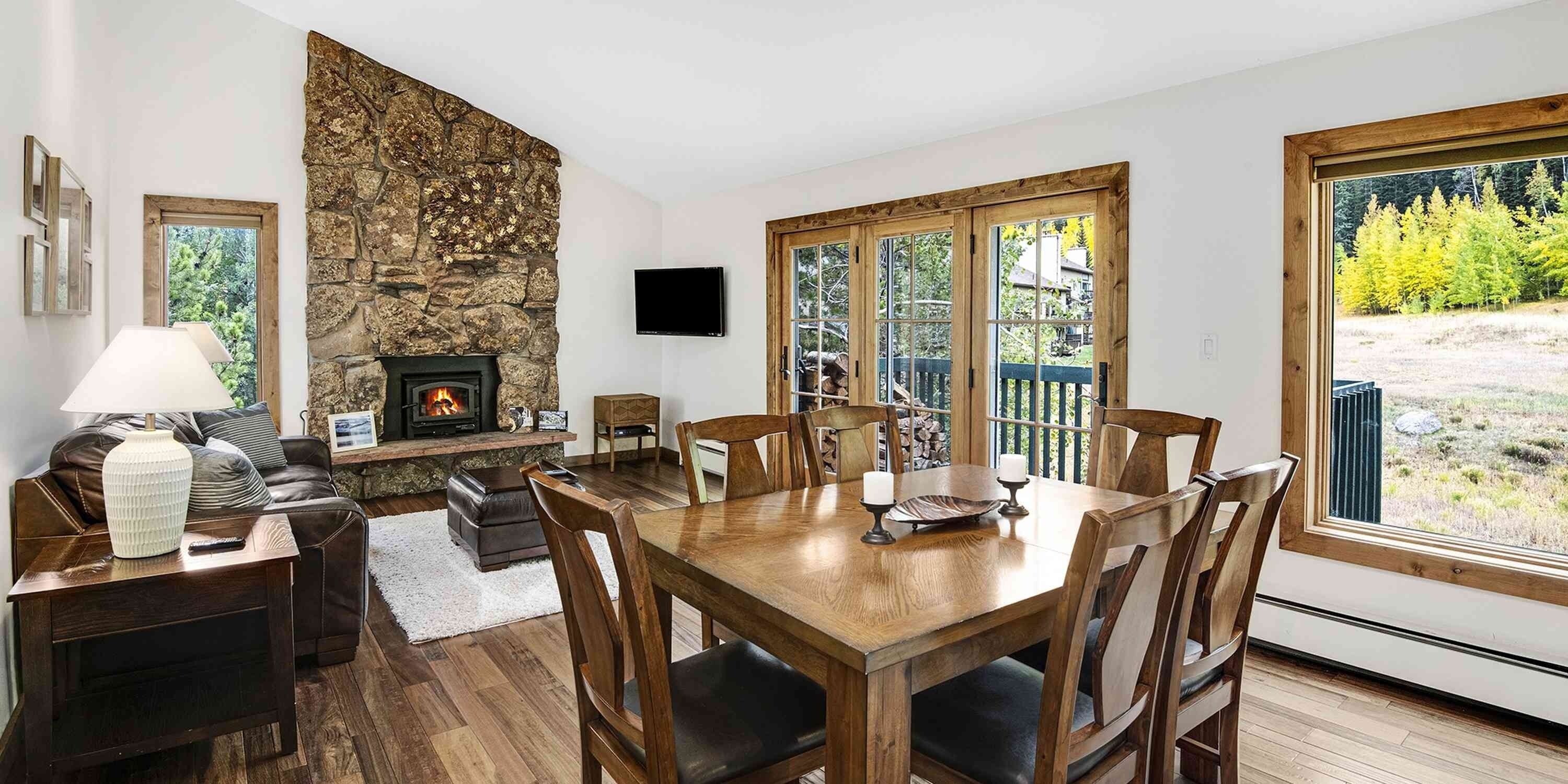 Condo, 3 Bedrooms | Private kitchen | Fridge, oven, coffee/tea maker, toaster