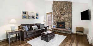 Condo, 3 habitaciones | Interior