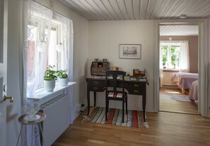 2 室のベッドルーム、アイロン / アイロン台、WiFi