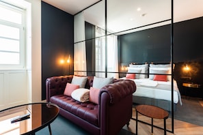 1 habitación, tabla de planchar con plancha, wifi gratis y ropa de cama 